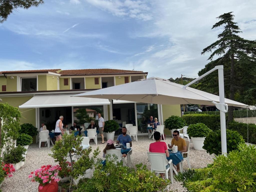 Hotel Barbarossa Porto Azzurro Luaran gambar